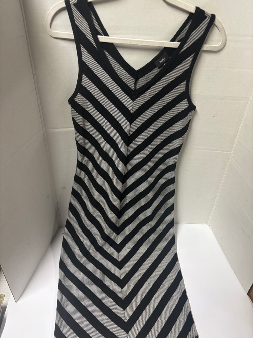 Mossimo Supply Co. Black and White Chevron V-Neck Midi Dress